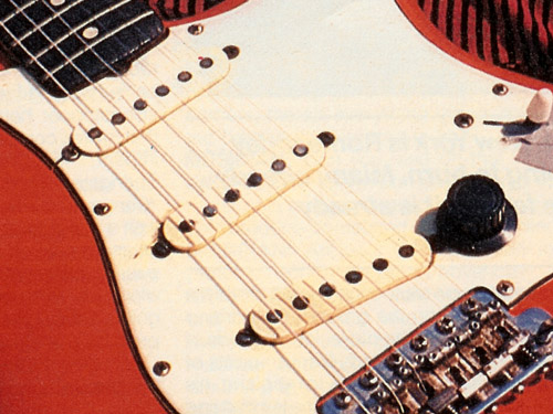 ... and on Knopfler's Strat